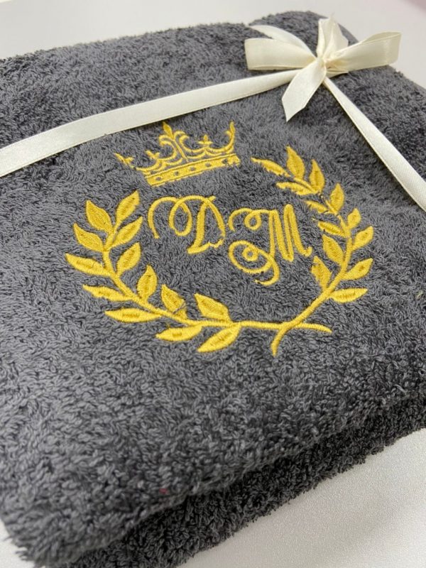 Именное полотенце с вышивкой