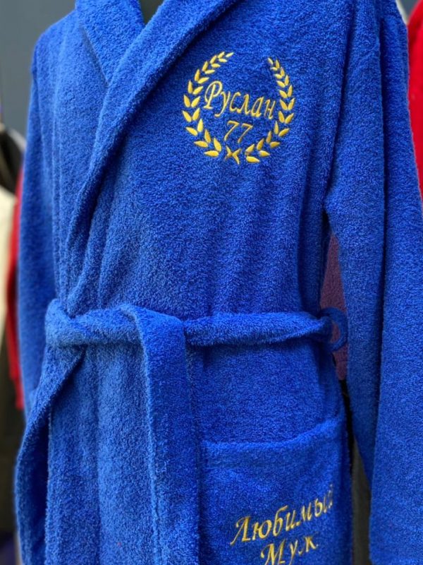 Халат с вышивкой на груди